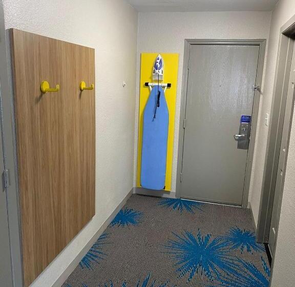 Номер Стандарт, Days Inn By Wyndham Waco University Area