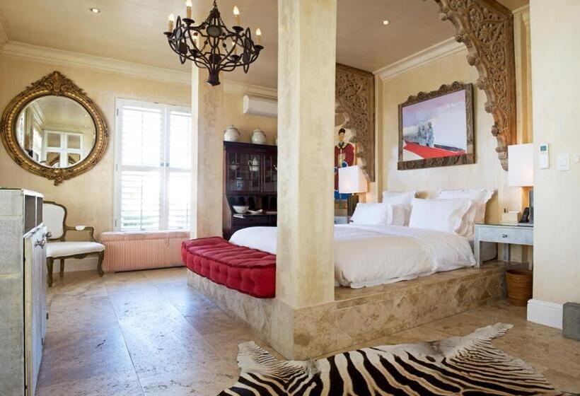 اتاق لوکس با تخت بزرگ, Birkenhead House