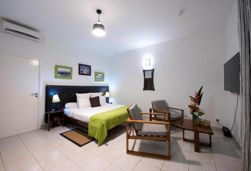 اتاق استاندارد, Relais Des Plateaux & Spa– Ivato International Airport