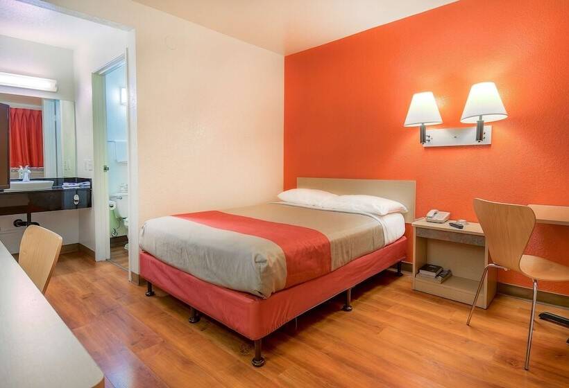 Номер Deluxe, Motel 6 Chino, Ca   Los Angeles Area