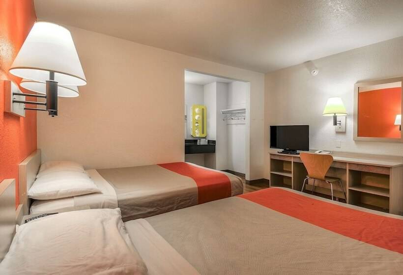 Номер Deluxe, Motel 6 Chino, Ca   Los Angeles Area