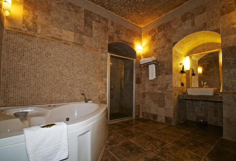 سوئیت با تخت بزرگ, Grand Cave Suites