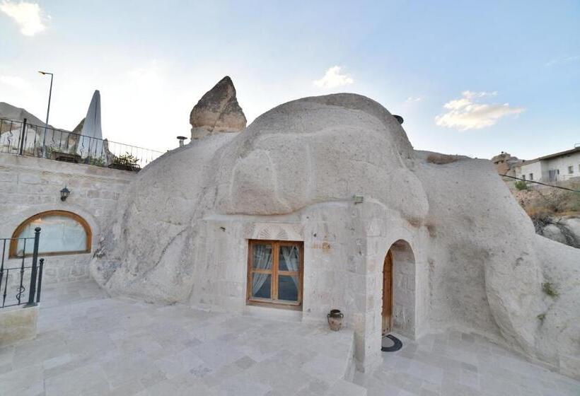 سوییت, Grand Cave Suites