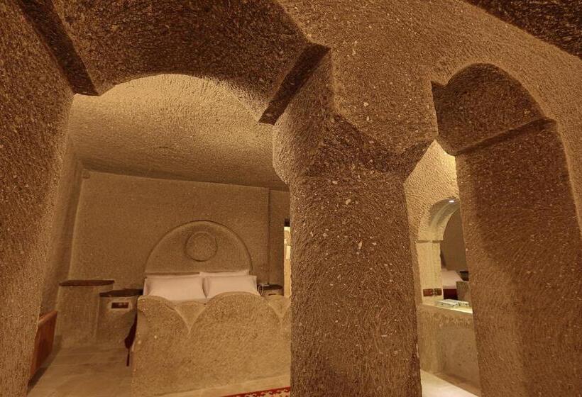 سوئیت با تخت بزرگ, Grand Cave Suites