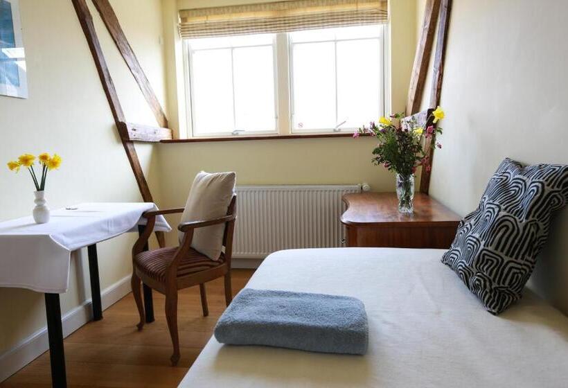 Номер Стандарт Индивидуальный Совместная Ванная, Avalonbnb