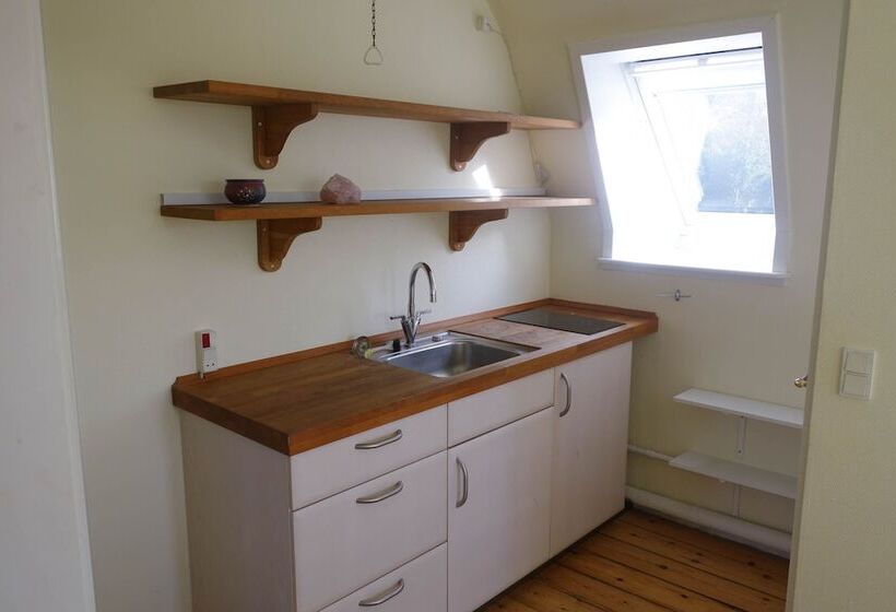 Номер Стандарт Совместная Ванная, Avalonbnb