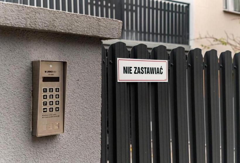 Апартаменты 1 Спальня Вид на Сад, Komfortowe Przytulne Nowoczesne Mieszkanie Radom