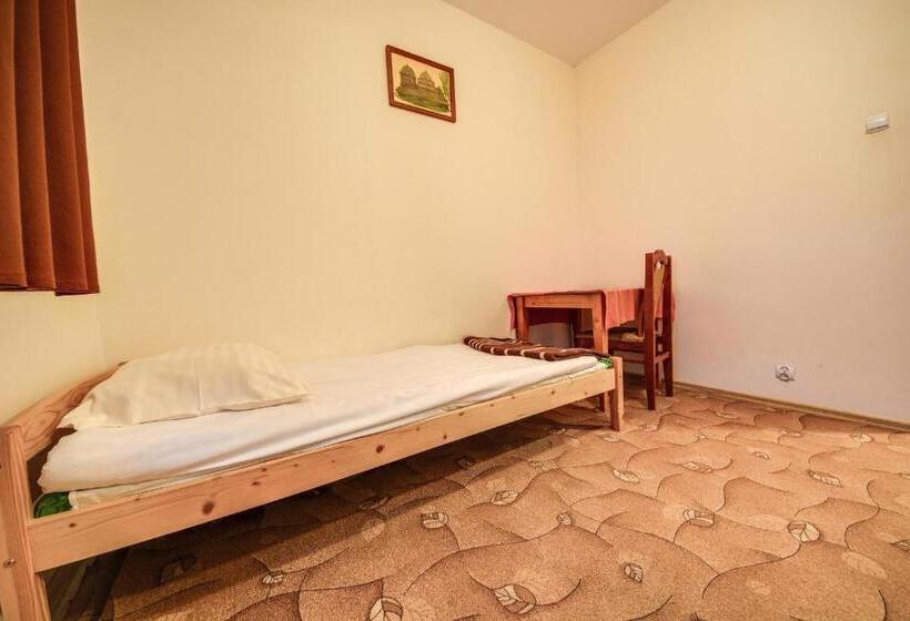 Номер Стандарт Трехместный, Gościniec Strwiąż