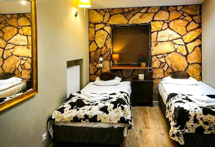 اتاق اکونومی, Grono Apartamenty