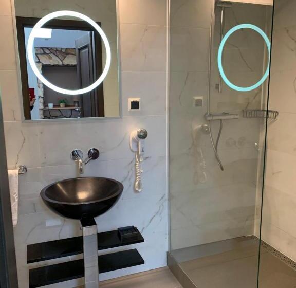 اتاق اکونومی, Grono Apartamenty