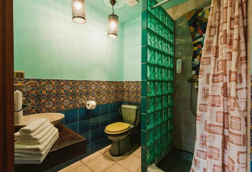Четырехместный Номер Стандарт с Балконом, Via Villa