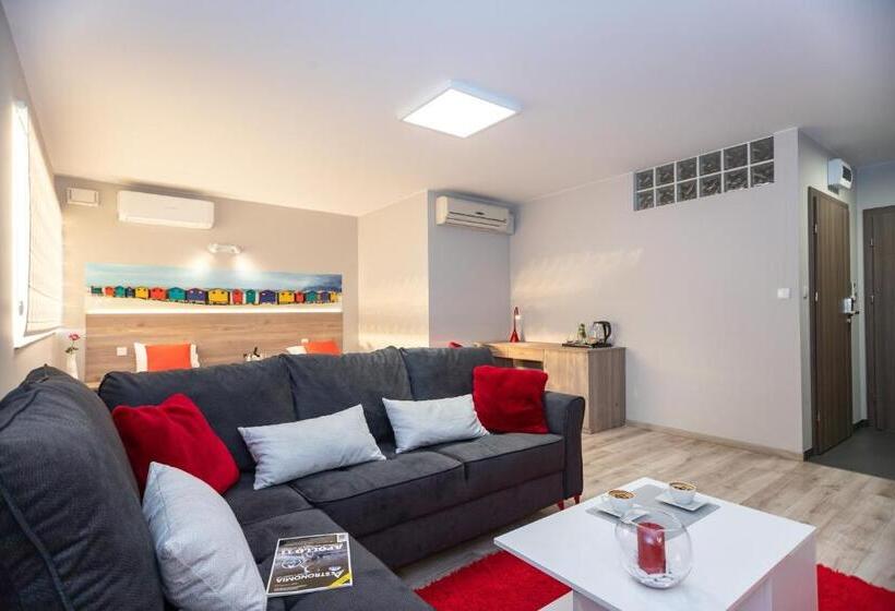 四人高级间, Apartamenty Elitmat