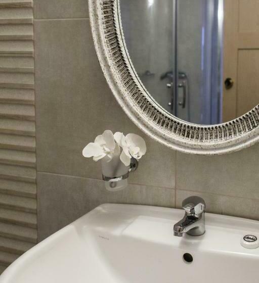 استودیوی استاندارد, Mirtilos Studios & Apartments