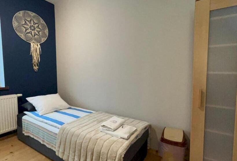 家庭间, Baza Grapa Dom Pokoje Do Wynajęcia