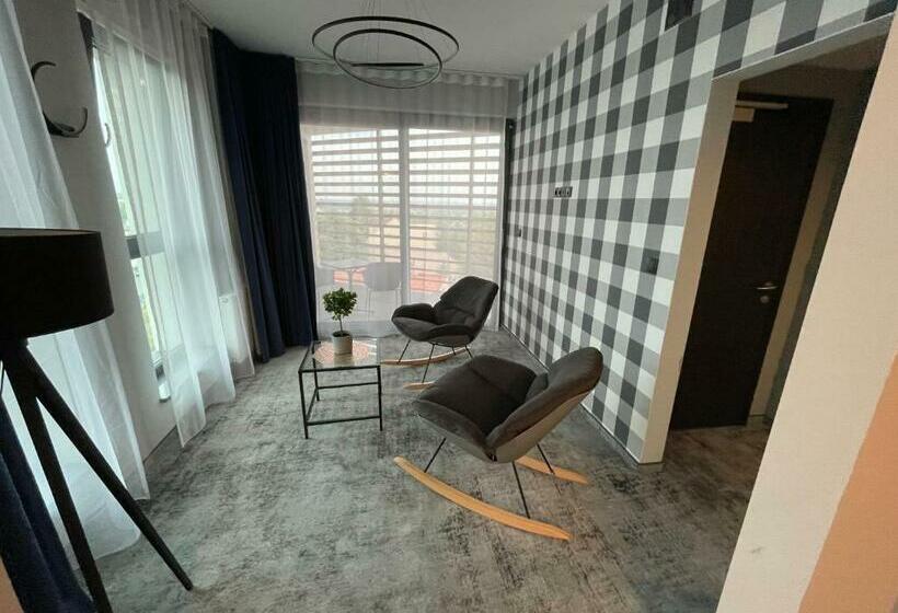 Апартаменты 1 Спальня, Sanova