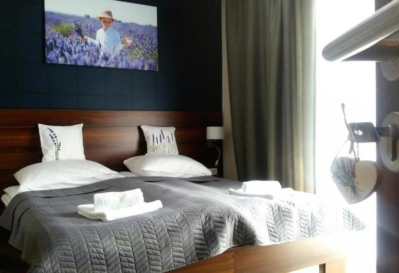 Номер Стандарт, Koszarka Venue & Spa