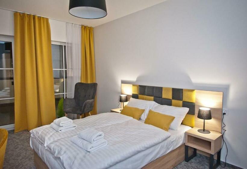 اتاق لوکس با بالکن, Apartamenty Gostyń