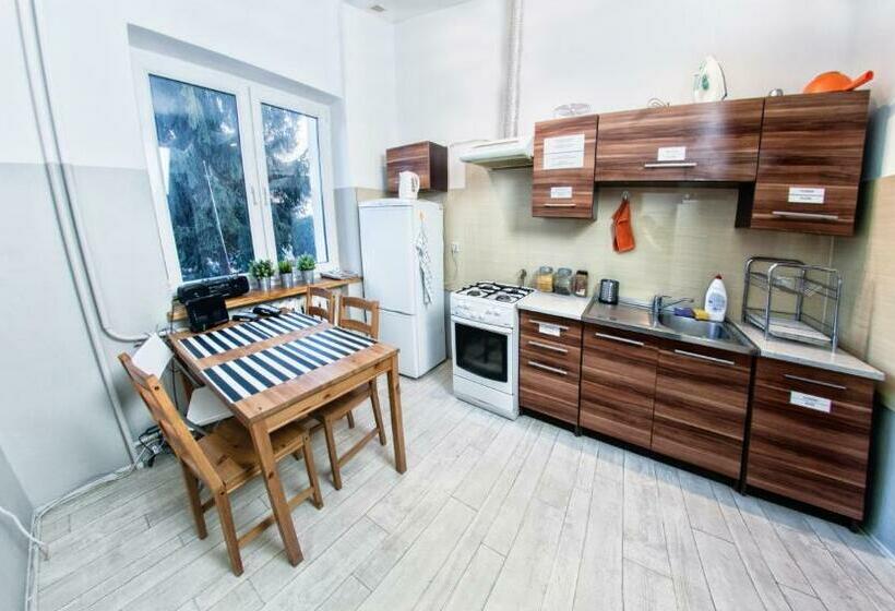 اتاق استاندارد چهار تخته, Place4us