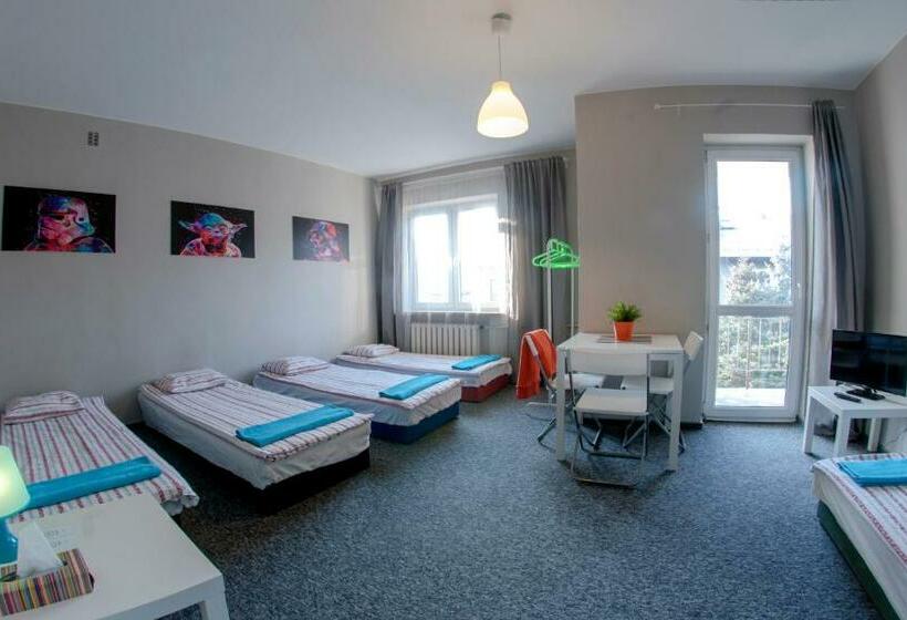 اتاق استاندارد چهار تخته, Place4us