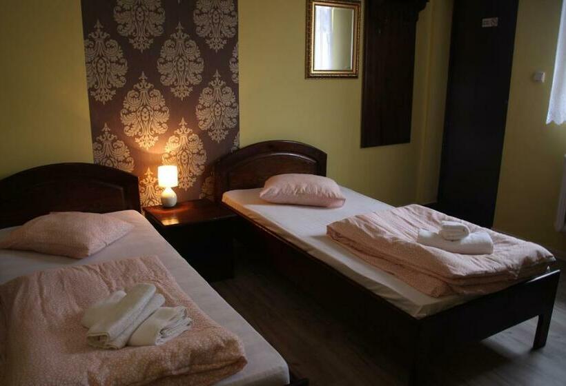 اتاق استاندارد, Zajazd Pod Kominkiem   Brzoza Koło Torunia