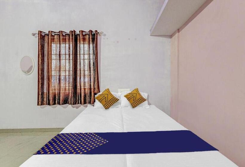 三人经典房间, O Suhas Residency