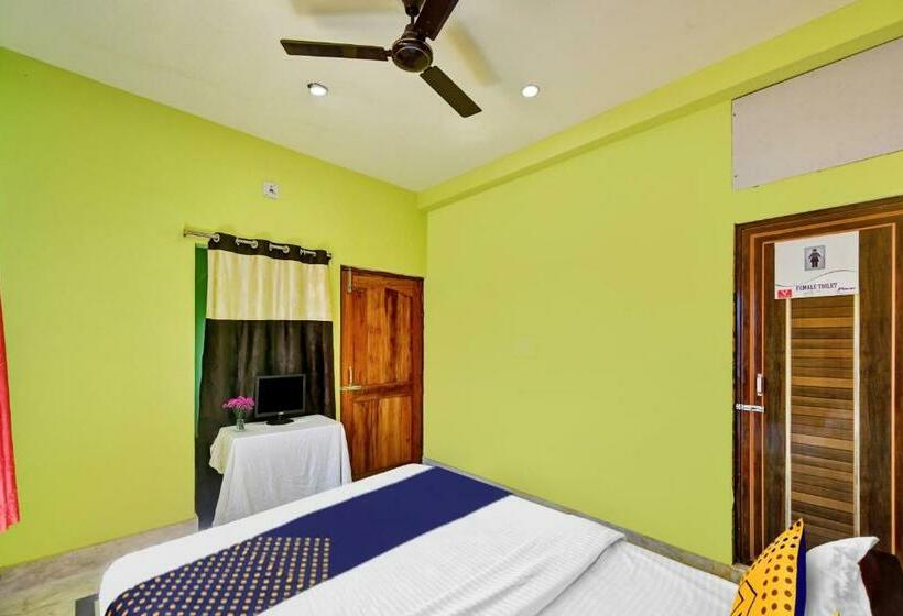 חדר קלאסי לשלושה, Spot On Hotel Shree Krishna