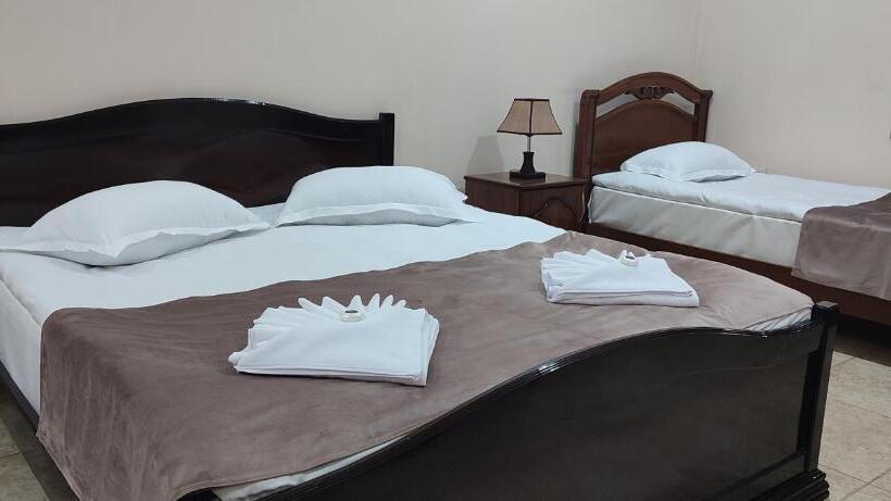 اتاق استاندارد سه نفره, Sweet Home Hotel Meghri