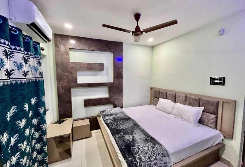 Трехместный Номер Классика, Pop My Hotel Usa Palace