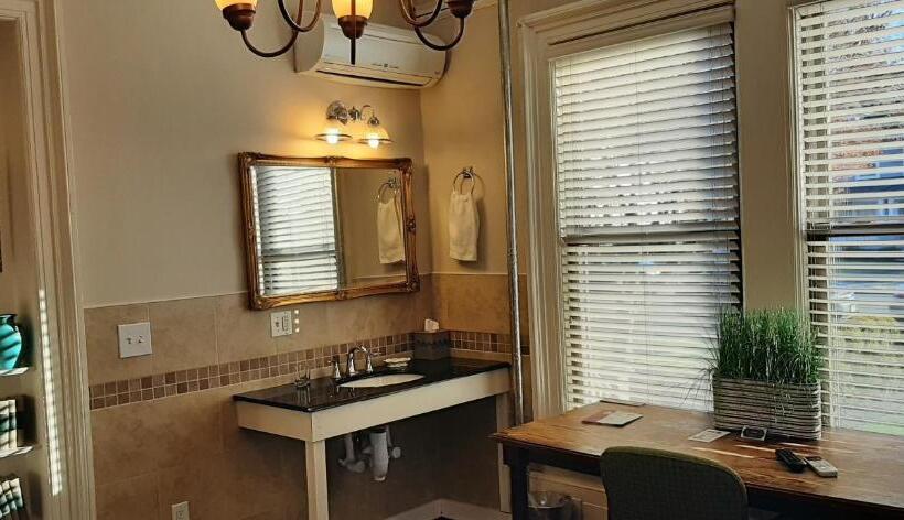 Quarto Estandar para Deficientes Físicos, Debary Inn