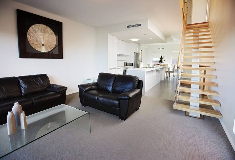 Апартаменты Ejecutiva 3 Спальни, Charlestown Executive Apartments