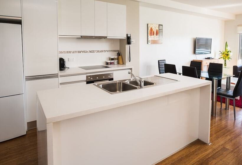 Апартаменты Deluxe 2 Спальни, Charlestown Executive Apartments