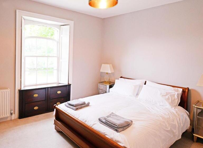 Апартаменты Deluxe 1 Спальня, Rounceval House