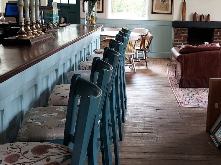 Номер Стандарт, The Cricketers Inn