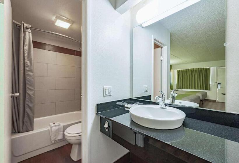 Номер Стандарт, Days Inn By Wyndham Cincinnati I 71