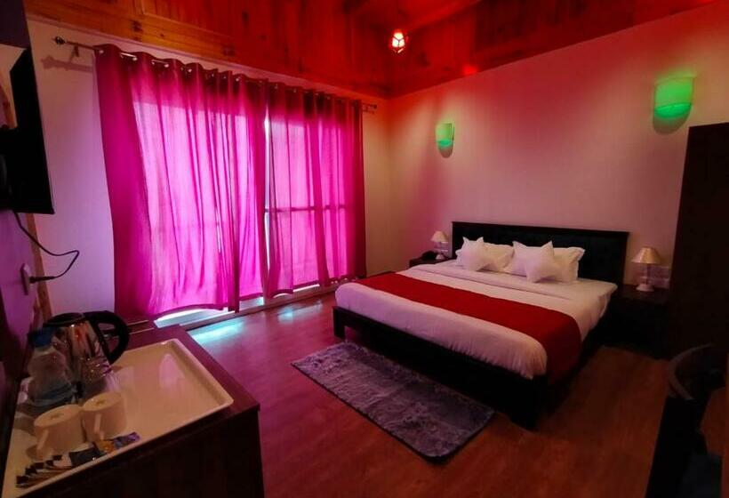 Номер Superior Кровать Кинг, Satopanth The Auli Resort