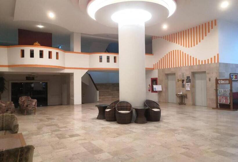 آپارتمان 1 خوابه, 7 Pool Condo Opposite The Train Station Near Old City And Nimman