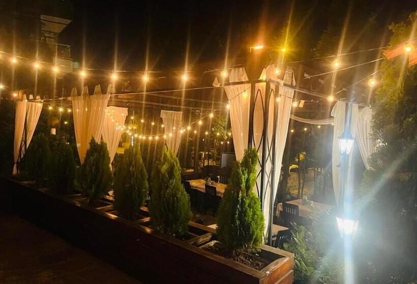Апартаменты 1 Спальня с Видом, Andesite Boutique Residence