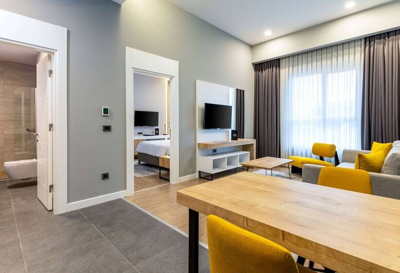 سوییت لوکس, Days Hotel By Wyndham Istanbul Esenyurt