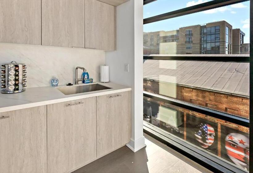 Apartamento 1 Dormitório com Sacada, Pure Voyage Shaw