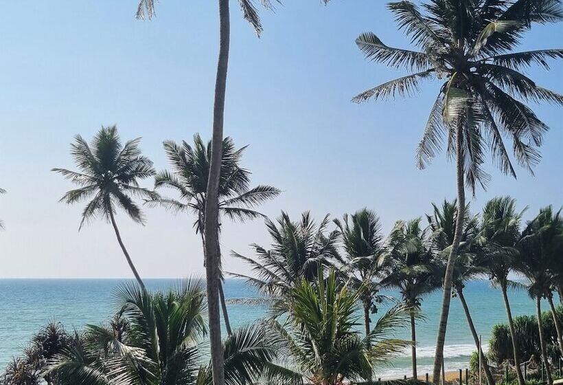 اتاق خانوادگی با چشم‌انداز دریا, Dhammika Beach Palace