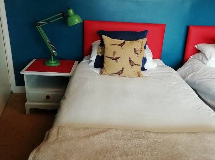 클래식 룸 킹 침대, Argyle Guest House