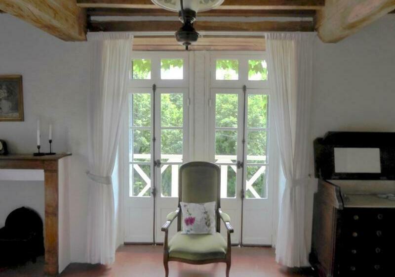 Номер Стандарт с Балконом, Chambres D Hotes à La Chandelle