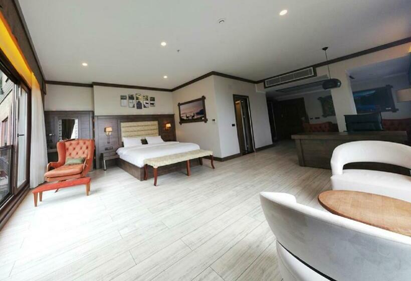 스위트, şelale Otel