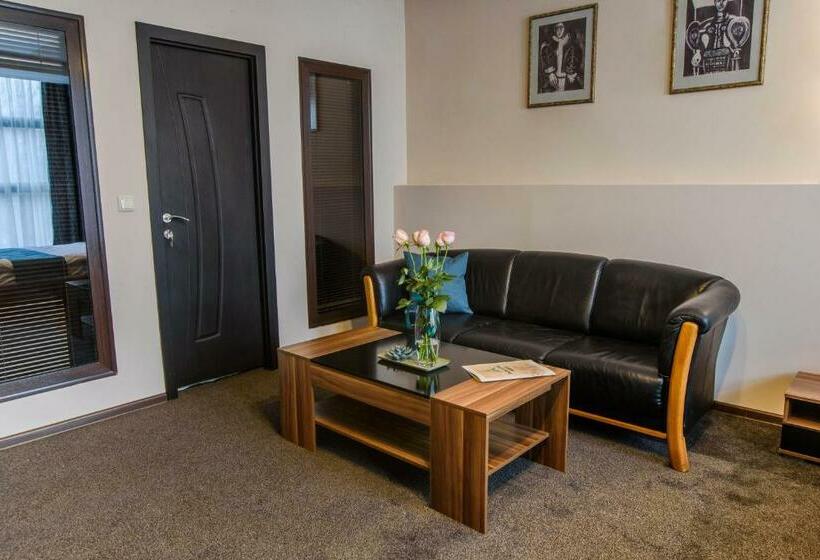 Студия Стандарт, Park Hotel Yambol