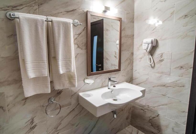 Трехместный Номер Базовый, Park Hotel Yambol