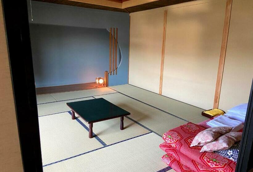 Chambre Familiale, ゲストハウス　華屋 (guest House Hanaya）