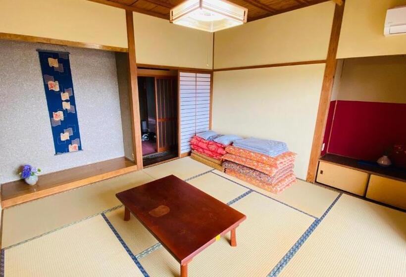 Chambre Quadruple Standard, ゲストハウス　華屋 (guest House Hanaya）