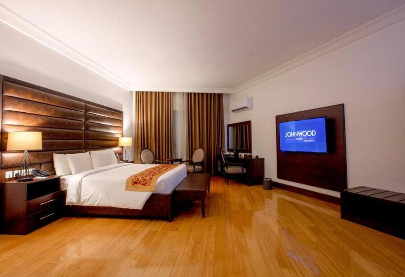 سوئیت با تخت بزرگ, Johnwood Hotel By Bolton