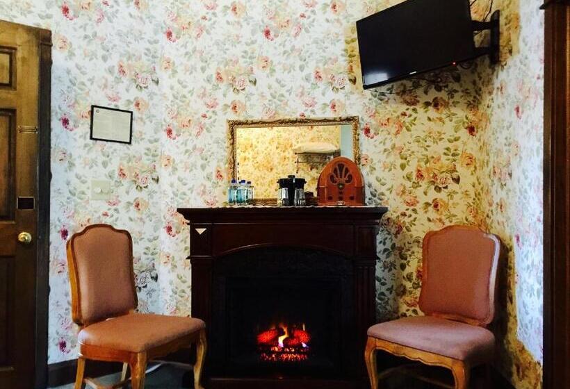 Номер Стандарт с Гидромассажем, Afton House Inn