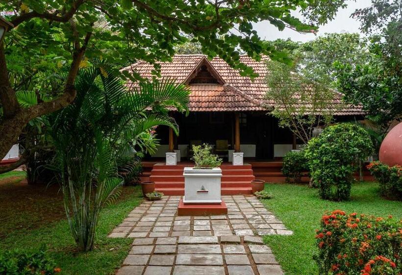 标准间, Green Meadows Resort